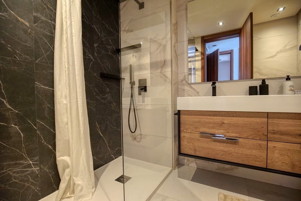 Apartamento de 3 habitaciones en San Pedro de Alcantara en venta - 1.150.000 € (Ref: 9540201)