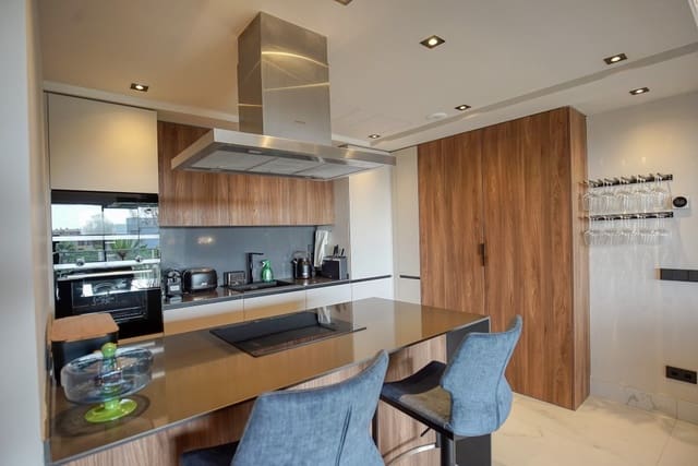 Apartamento de 3 habitaciones en San Pedro de Alcántara Pueblo, Marbella en venta - 1.150.000 € (Ref: 9540201)