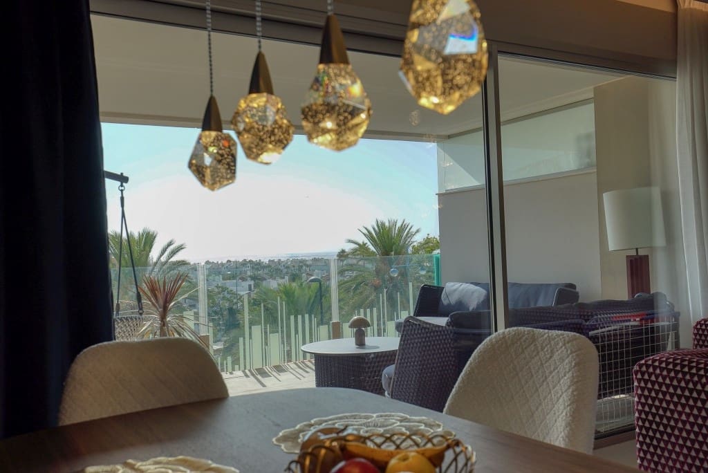 Apartamento de 3 habitaciones en San Pedro de Alcantara en venta - 1.150.000 € (Ref: 9540201)