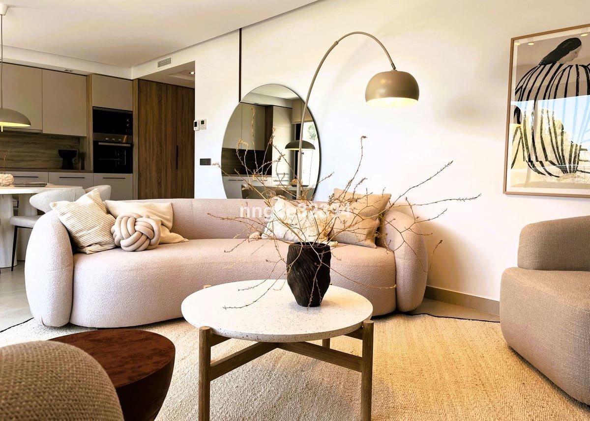 3 sypialnia Penthouse na sprzedaż w Benahavis z basenem garażem - 1 150 000 € (Ref: 9540203)