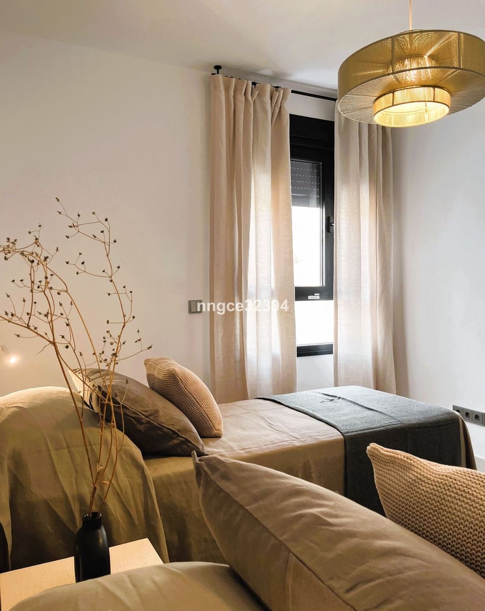 3 sypialnia Penthouse na sprzedaż w Benahavis z basenem garażem - 1 150 000 € (Ref: 9540203)