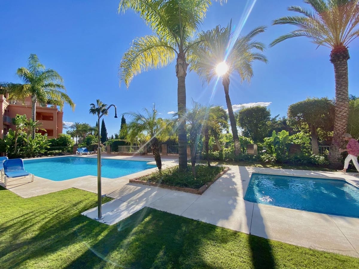 3 soveværelse Penthouse til salg i Los Flamingos med swimmingpool - € 1.150.000 (Ref: 9540204)