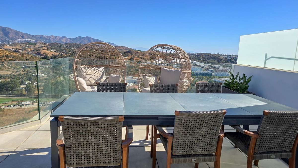 4 sovrum Takvåning till salu i La Cala de Mijas med pool - 1 150 000 € (Ref: 9540205)