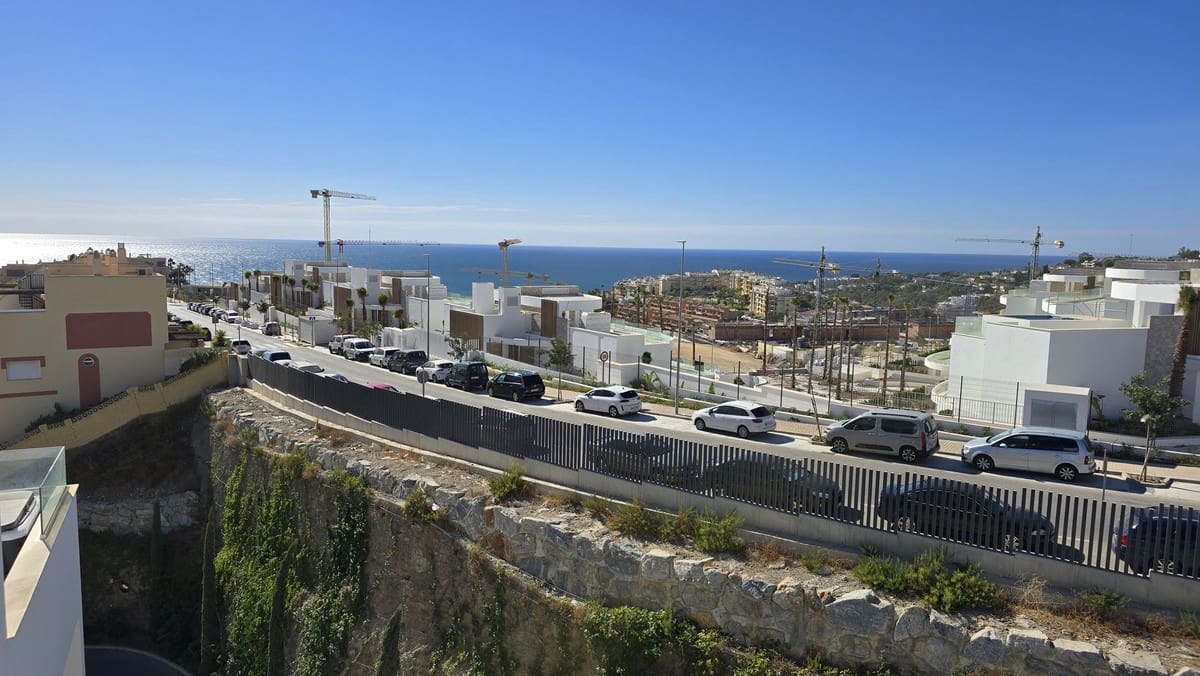 4 sovrum Takvåning till salu i La Cala de Mijas med pool - 1 150 000 € (Ref: 9540205)