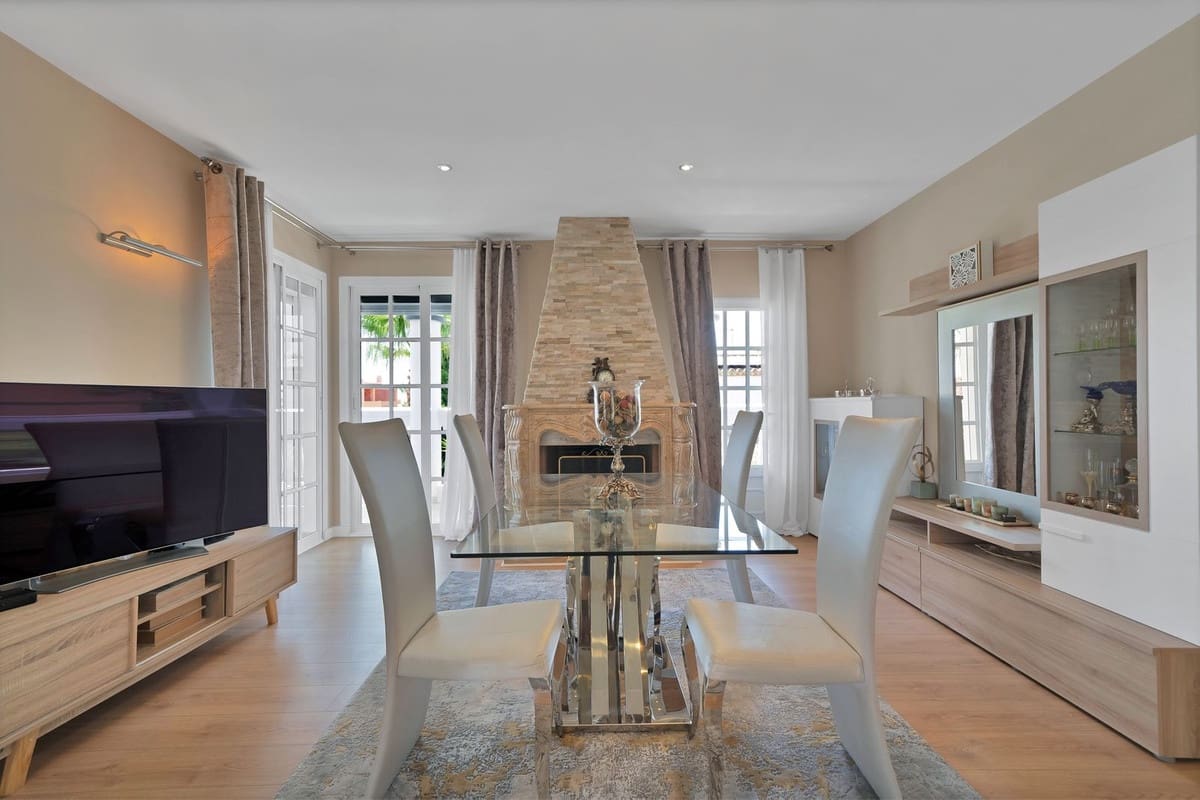 3 soveværelse Villa til salg i Buenas Noches med swimmingpool garage - € 1.150.000 (Ref: 9540206)