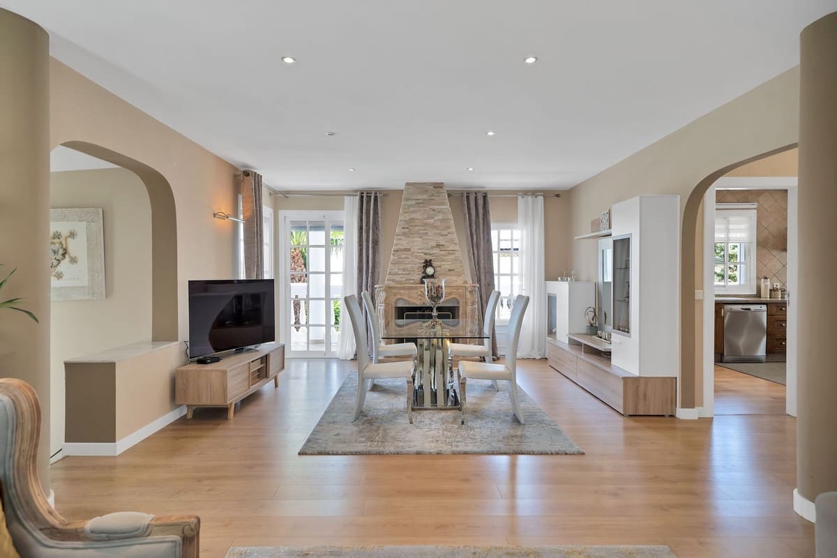 3 soveværelse Villa til salg i Buenas Noches med swimmingpool garage - € 1.150.000 (Ref: 9540206)