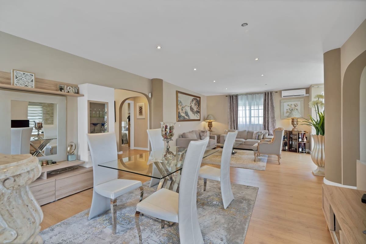 3 soveværelse Villa til salg i Buenas Noches med swimmingpool garage - € 1.150.000 (Ref: 9540206)