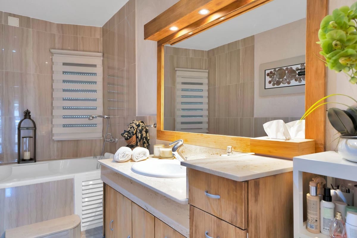 3 soveværelse Villa til salg i Buenas Noches med swimmingpool garage - € 1.150.000 (Ref: 9540206)