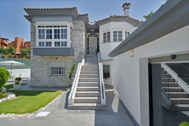 3 makuuhuone Huvila myytävänä paikassa Buenas Noches, Estepona mukana uima-altaan 
autotalli - 1 150 000 € (Ref: 9540206)