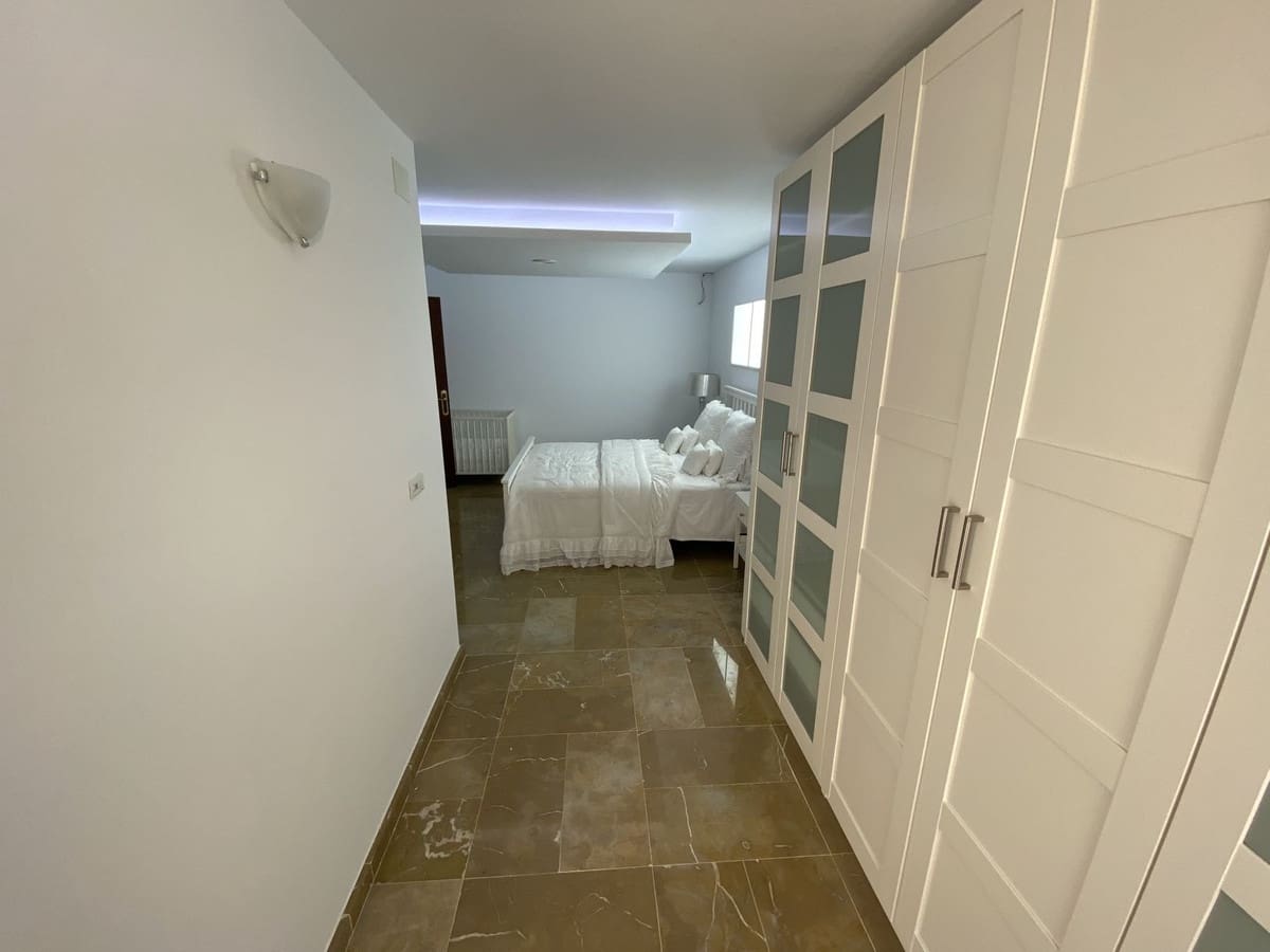 5 slaapkamer Villa te koop in Torremolinos met zwembad garage - € 1.150.000 (Ref: 9540210)