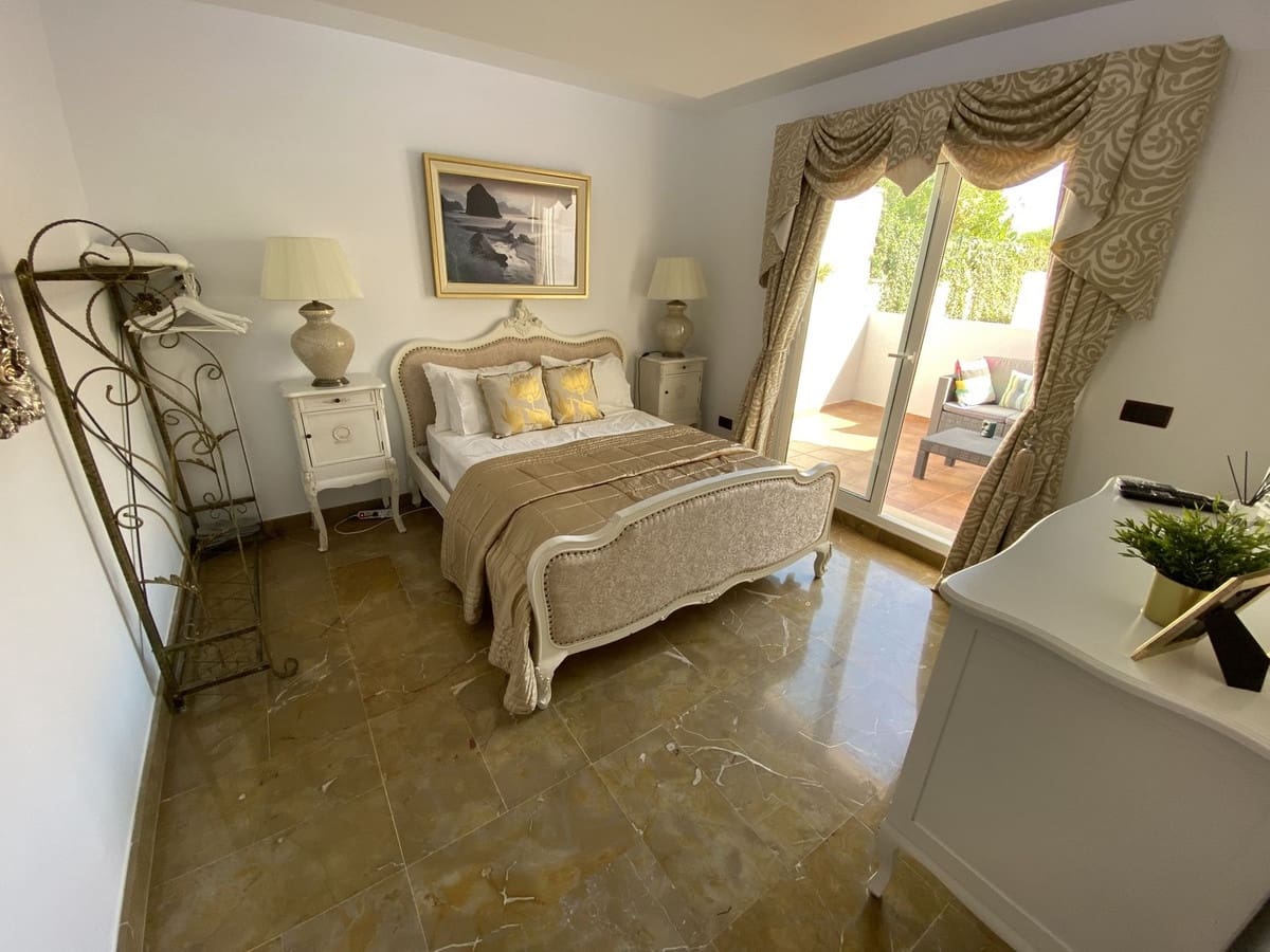 5 slaapkamer Villa te koop in Torremolinos met zwembad garage - € 1.150.000 (Ref: 9540210)