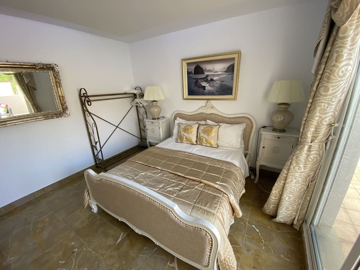 5 slaapkamer Villa te koop in Torremolinos met zwembad garage - € 1.150.000 (Ref: 9540210)