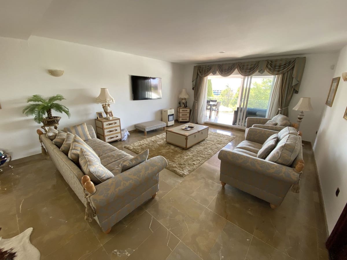 5 slaapkamer Villa te koop in Torremolinos met zwembad garage - € 1.150.000 (Ref: 9540210)