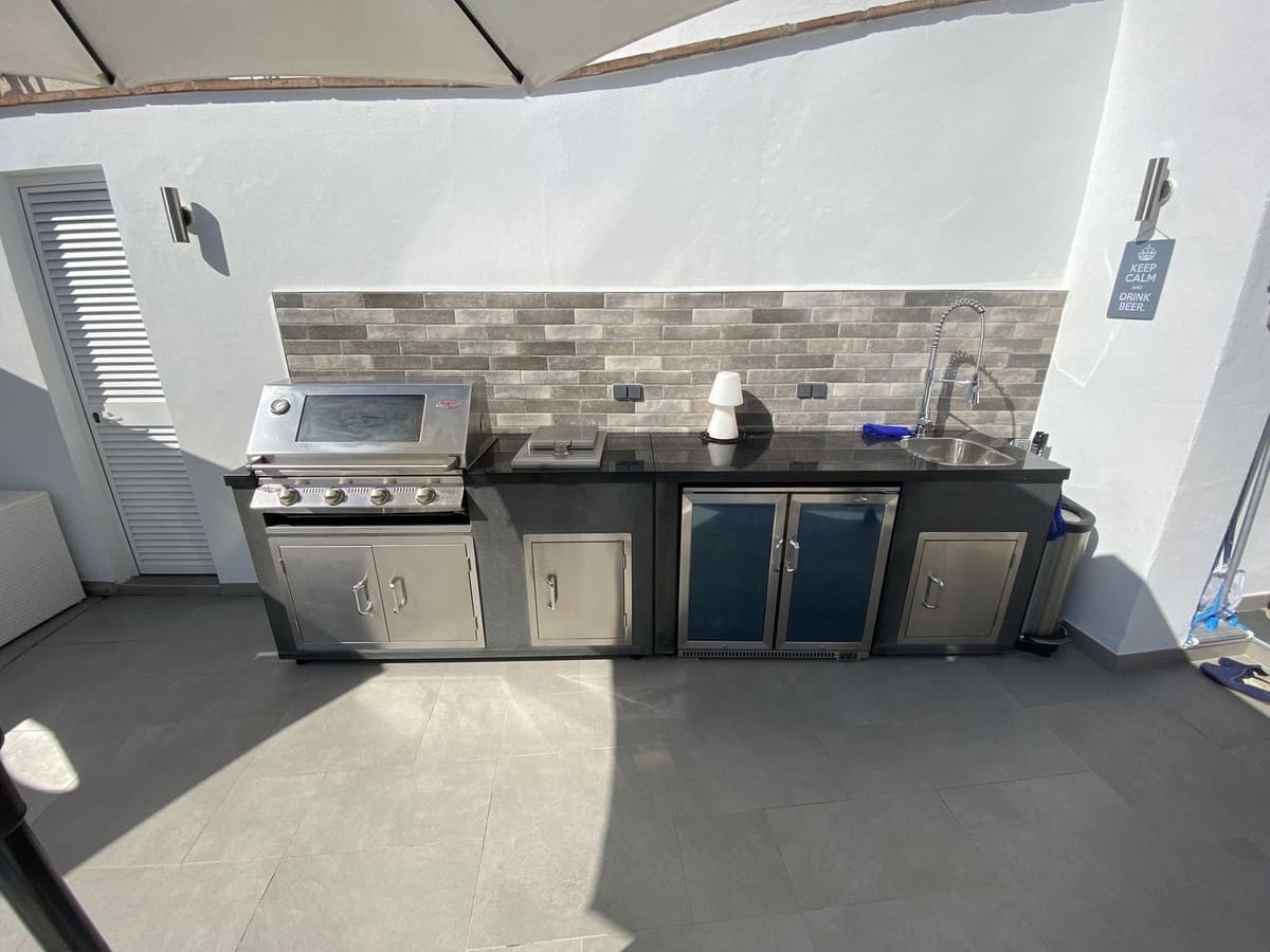 5 slaapkamer Villa te koop in Torremolinos met zwembad garage - € 1.150.000 (Ref: 9540210)