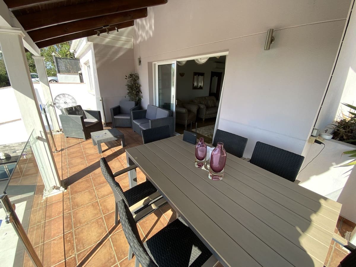 5 slaapkamer Villa te koop in Torremolinos met zwembad garage - € 1.150.000 (Ref: 9540210)