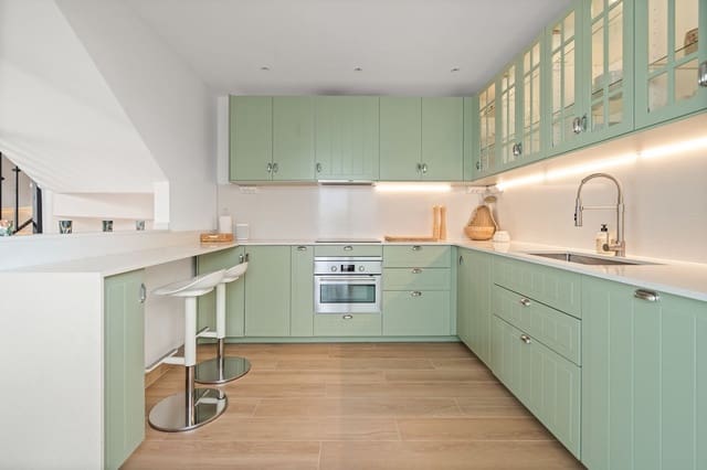 4 Zimmer Haus zu verkaufen in San Pedro de Alcántara Pueblo, Marbella - 1.155.000 € (Ref: 9540214)