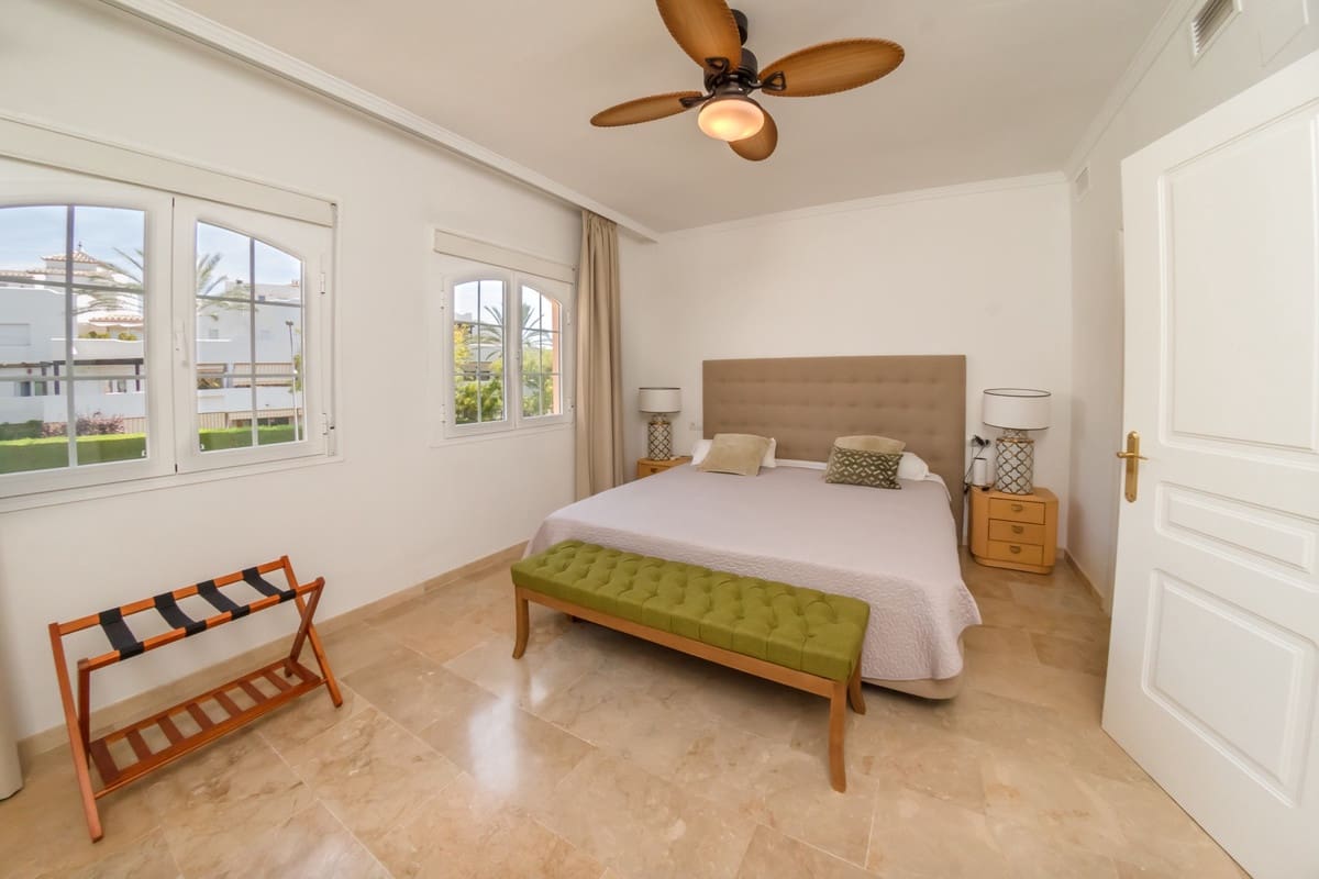 3 soveværelse Semi-Rækkehus til salg i Marbella - € 1.165.000 (Ref: 9540215)