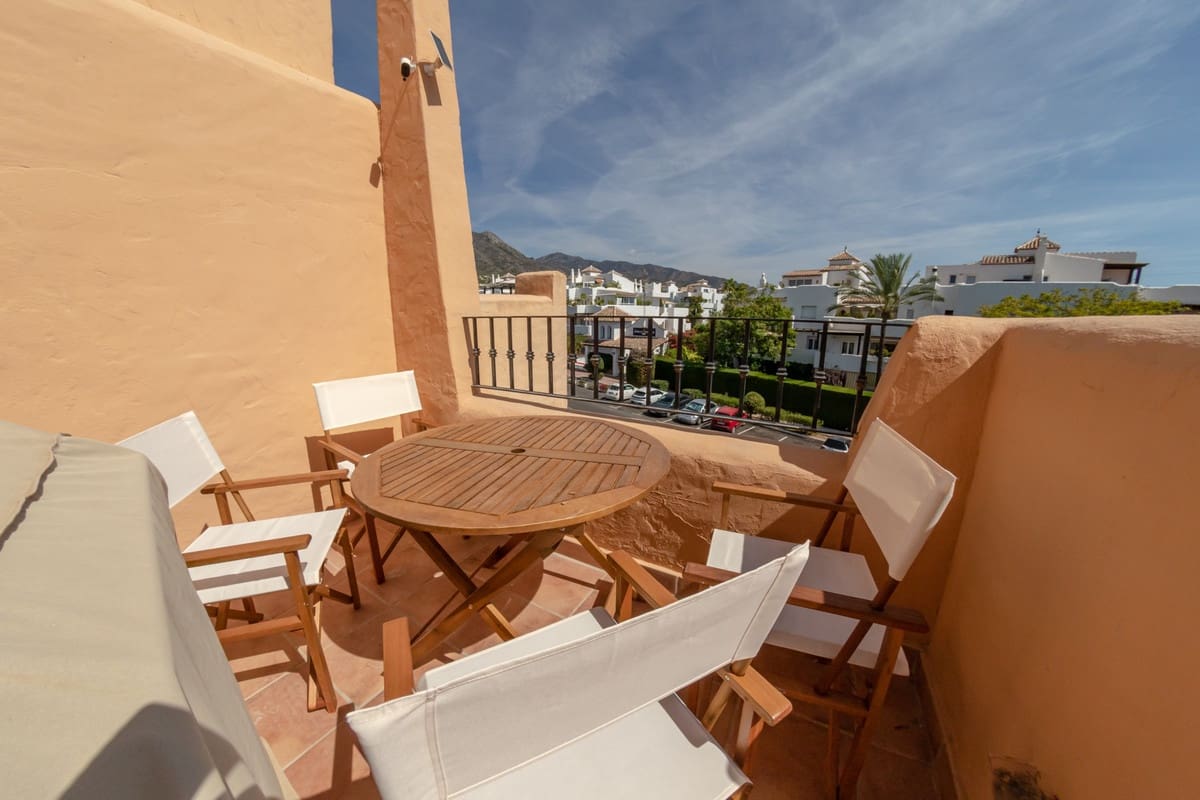3 quarto Moradia Geminada para venda em Marbella - 1 165 000 € (Ref: 9540215)
