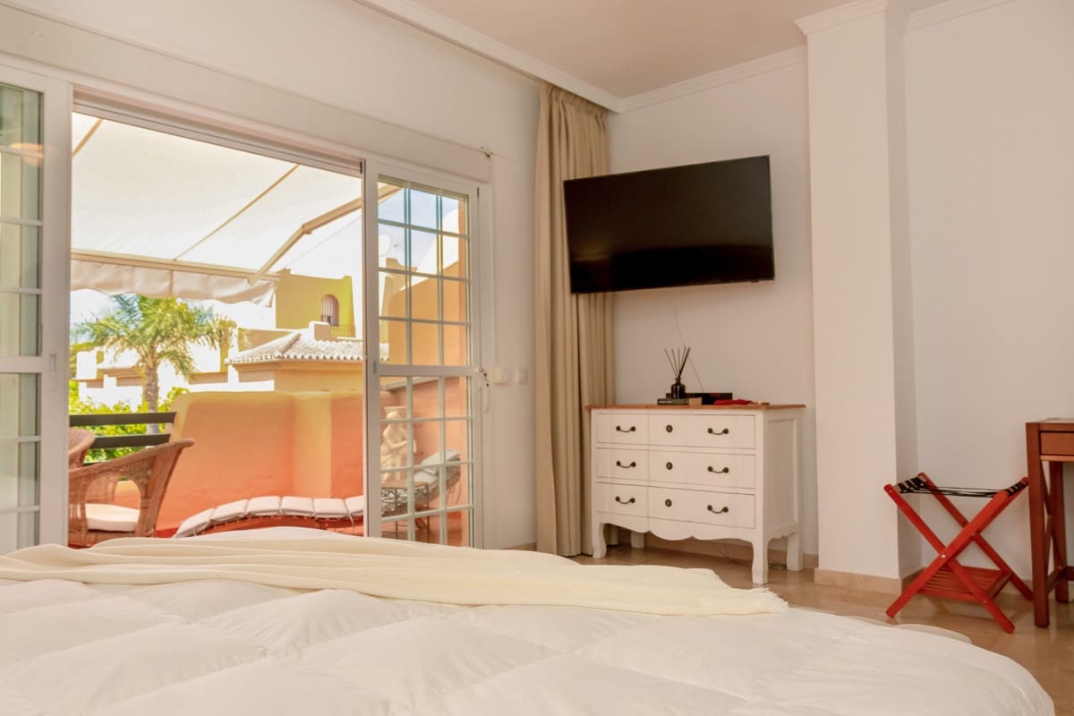 3 quarto Moradia Geminada para venda em Marbella - 1 165 000 € (Ref: 9540215)