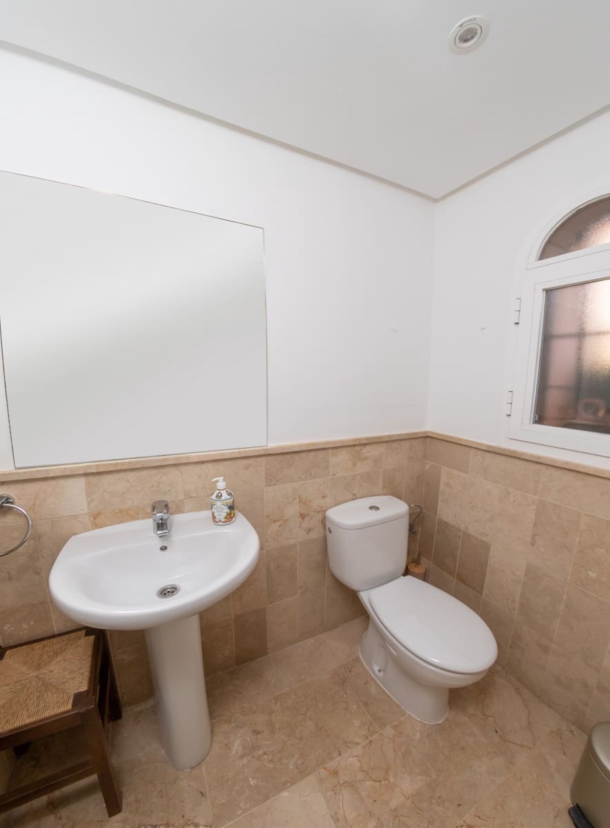 3 quarto Moradia Geminada para venda em Marbella - 1 165 000 € (Ref: 9540215)