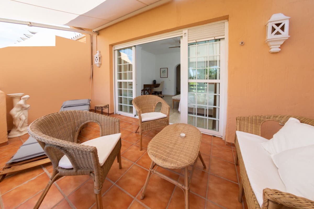 3 quarto Moradia Geminada para venda em Marbella - 1 165 000 € (Ref: 9540215)