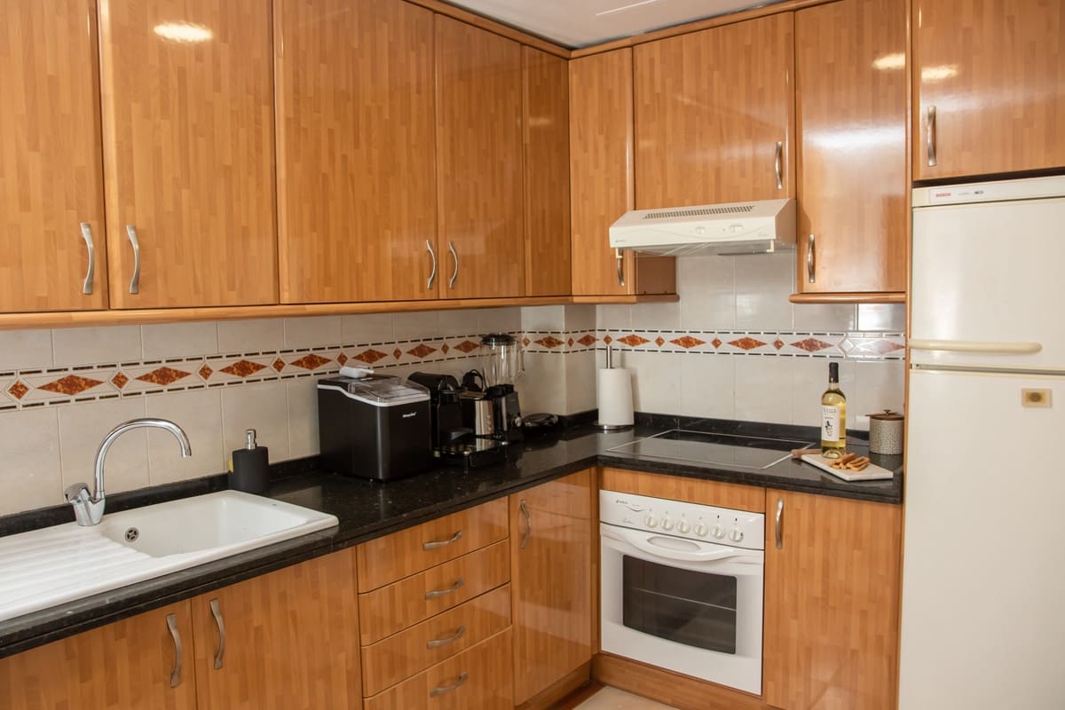 3 quarto Moradia Geminada para venda em Marbella - 1 165 000 € (Ref: 9540215)