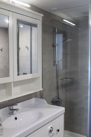 3 slaapkamer Penthouse te koop in Puerto Banus, Marbella met zwembad - € 1.179.000 (Ref: 9540219)