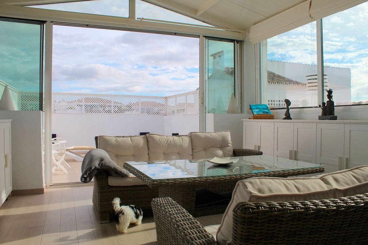3 slaapkamer Penthouse te koop in Puerto Banus met zwembad - € 1.179.000 (Ref: 9540219)