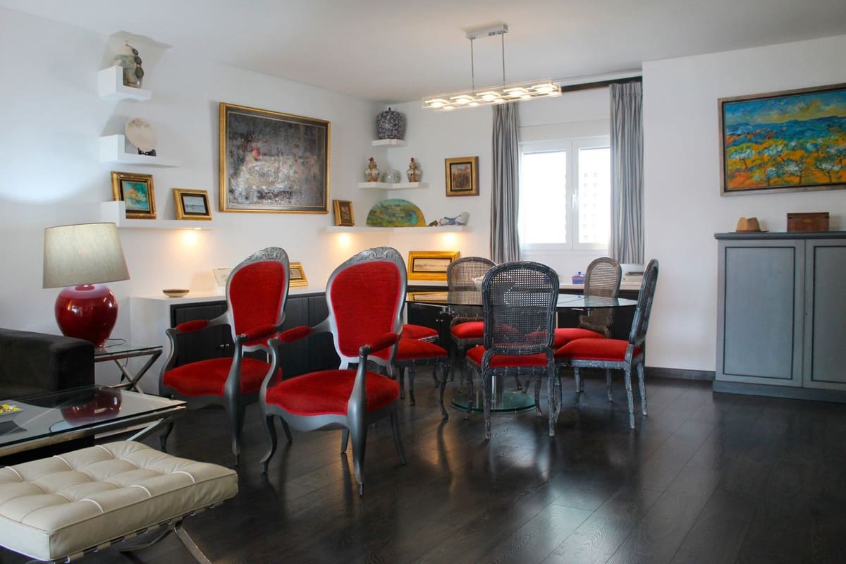 3 slaapkamer Penthouse te koop in Puerto Banus met zwembad - € 1.179.000 (Ref: 9540219)