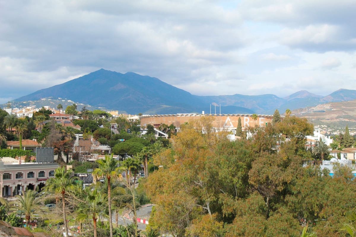 3 slaapkamer Penthouse te koop in Puerto Banus met zwembad - € 1.179.000 (Ref: 9540219)