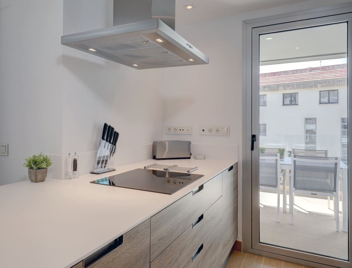 3 soverom Penthouse til salgs i Nueva Andalucia med svømmebasseng garasje - € 1 185 000 (Ref: 9540220)