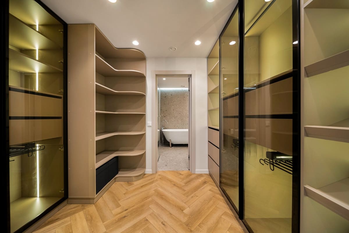 3 Zimmer Apartment zu verkaufen in Nueva Andalucia mit Pool - 1.190.000 € (Ref: 9540222)