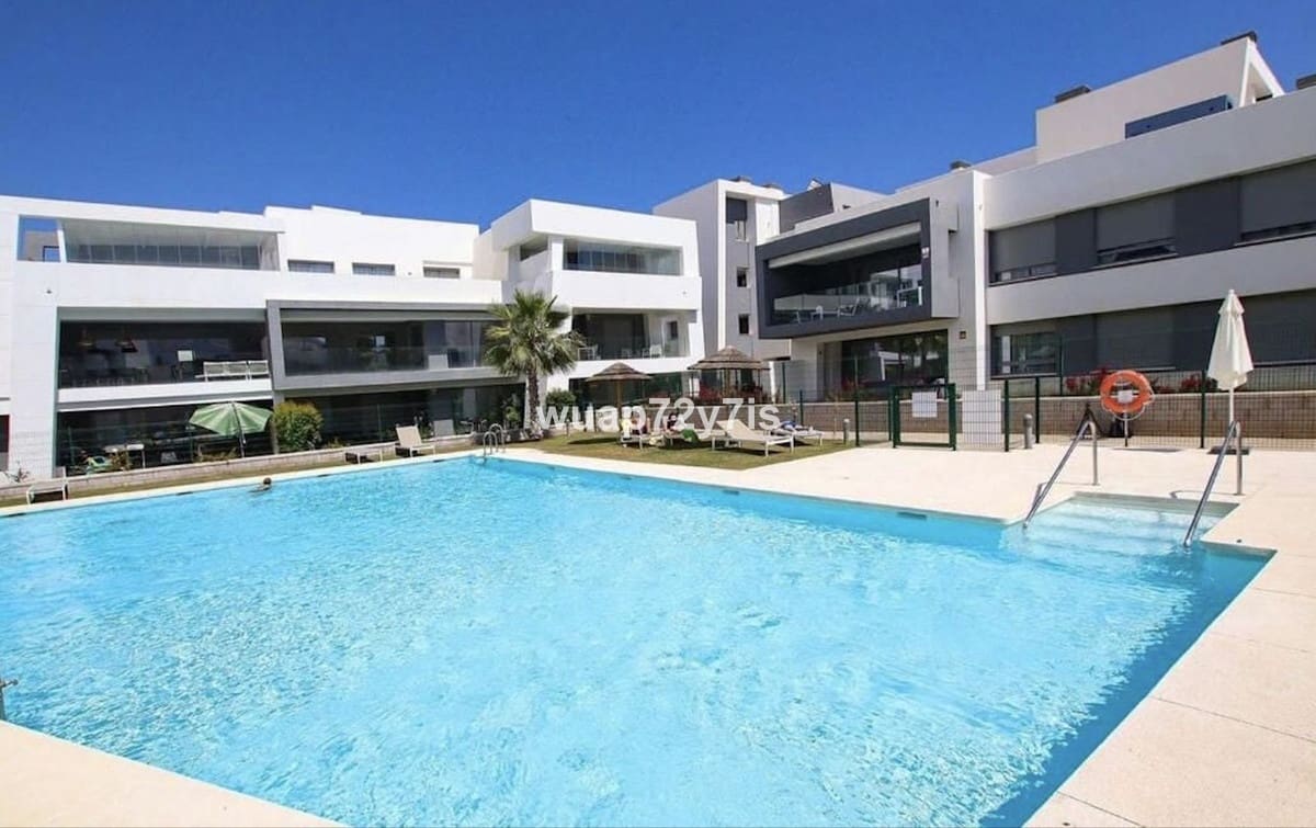 4 soveværelse Penthouse til salg i New Golden Mile med swimmingpool - € 1.190.000 (Ref: 9540224)