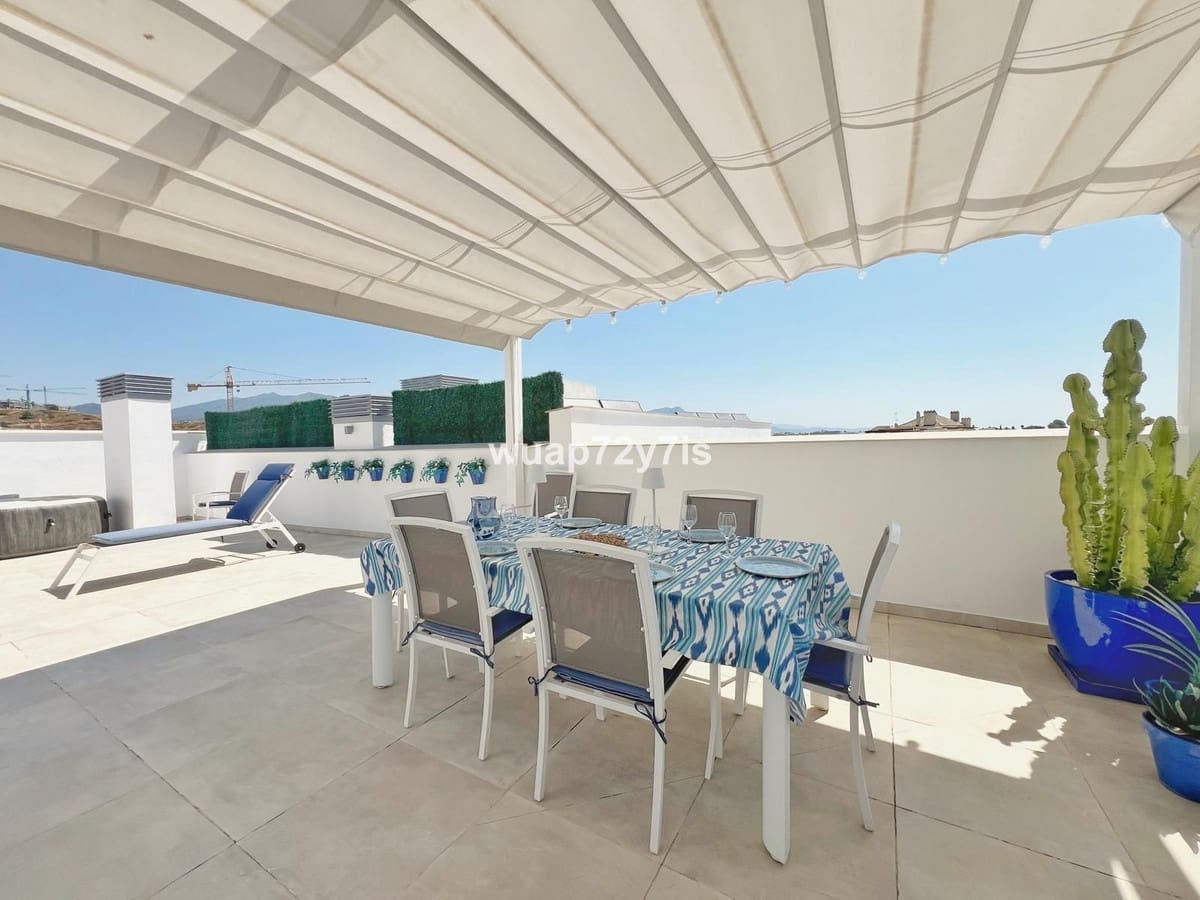 4 soveværelse Penthouse til salg i New Golden Mile med swimmingpool - € 1.190.000 (Ref: 9540224)