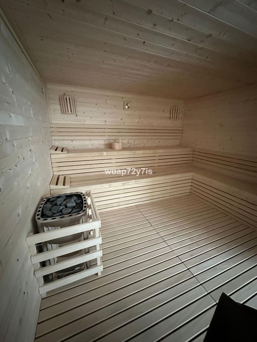 4 soveværelse Penthouse til salg i New Golden Mile med swimmingpool - € 1.190.000 (Ref: 9540224)