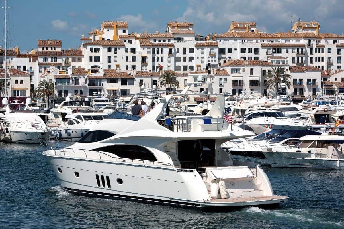 2 slaapkamer Appartement te koop in Puerto Banus met zwembad - € 1.195.000 (Ref: 9540231)