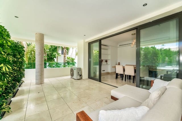 3 quarto Apartamento para venda em Los Monteros, Marbella com piscina - 1 195 000 € (Ref: 9540234)