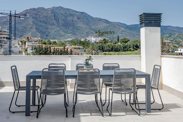 3 sypialnia Penthouse na sprzedaż w Centro, Estepona z basenem - 1 195 000 € (Ref: 9540235)