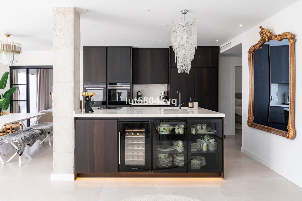 Ático de 3 habitaciones en La Quinta en venta con piscina - 1.195.000 € (Ref: 9540237)