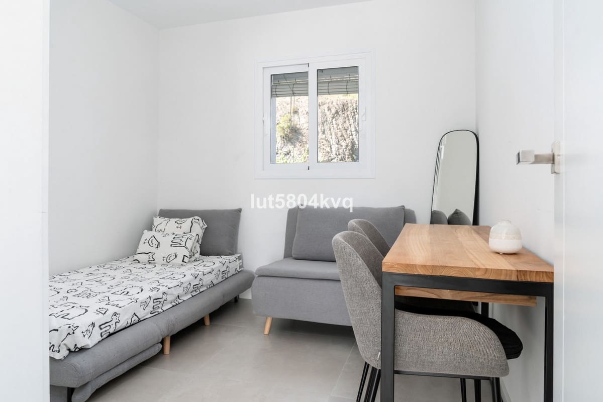 Ático de 3 habitaciones en La Quinta en venta con piscina - 1.195.000 € (Ref: 9540237)