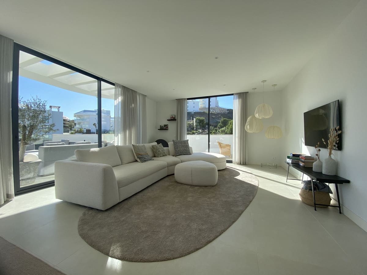 3 quarto Penthouse para venda em Fuengirola com piscina garagem - 1 195 000 € (Ref: 9540238)