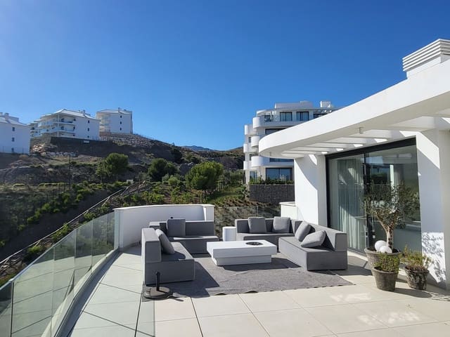 3 quarto Penthouse para venda em Centro ciudad, Fuengirola com piscina garagem - 1 195 000 € (Ref: 9540238)