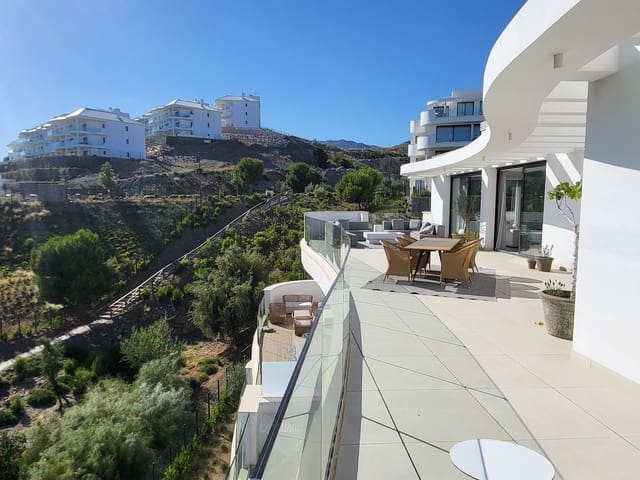 3 quarto Penthouse para venda em Centro ciudad, Fuengirola com piscina garagem - 1 195 000 € (Ref: 9540238)