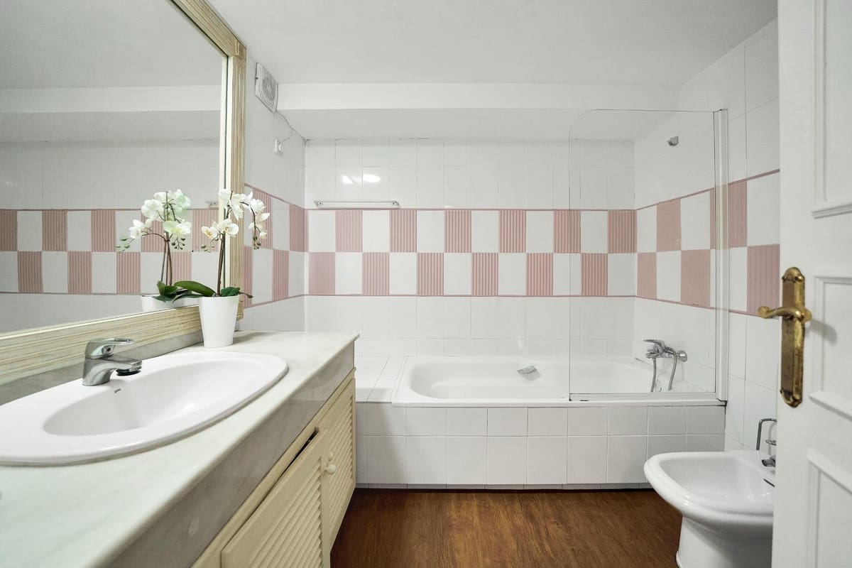 5 slaapkamer Villa te koop in Elviria met zwembad - € 1.195.000 (Ref: 9540239)