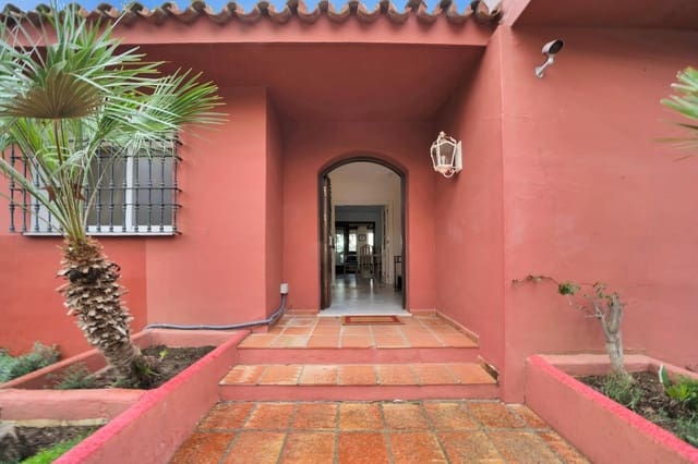 5 slaapkamer Villa te koop in Elviria, Marbella met zwembad - € 1.075.000 (Ref: 9540239)
