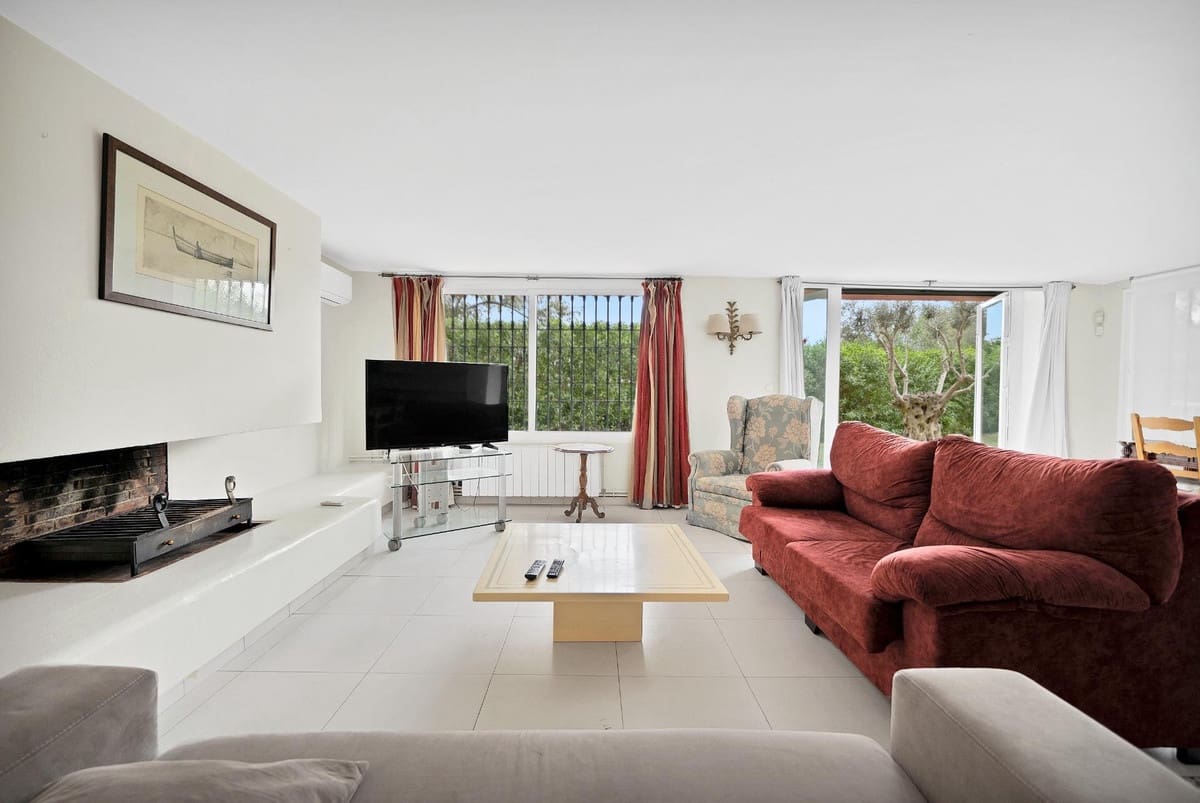 5 bedroom Villa for sale in Elviria with pool - € 1,075,000 (Ref: 9540239)