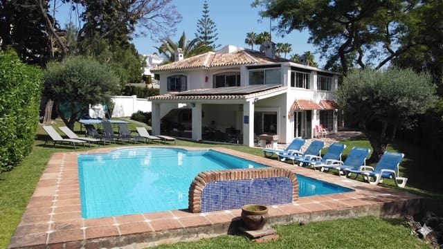 5 quarto Moradia para venda em Elviria, Marbella com piscina - 1 075 000 € (Ref: 9540239)