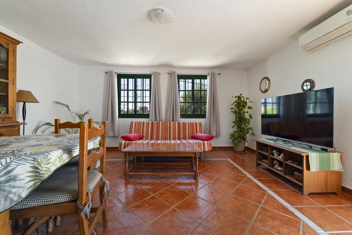 5 bedroom Villa for sale in Mijas with pool - € 1,195,000 (Ref: 9540240)