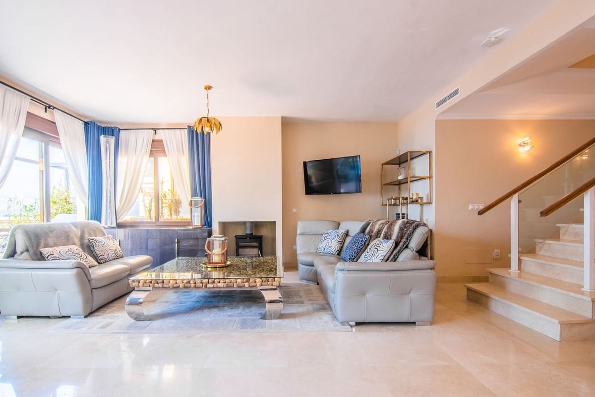 5 camera da letto Villetta Bifamiliare in vendita in La Mairena con piscina garage - 1.195.000 € (Rif: 9540241)