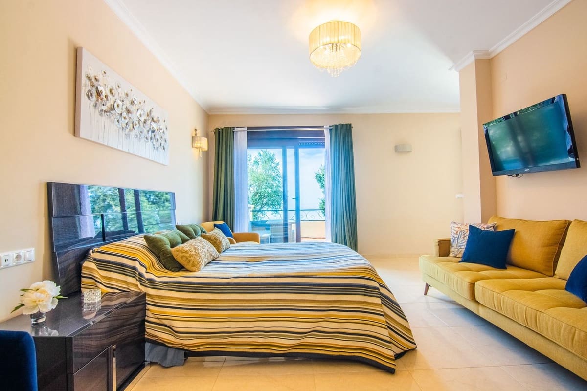 5 camera da letto Villetta Bifamiliare in vendita in La Mairena con piscina garage - 1.195.000 € (Rif: 9540241)